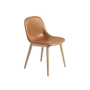 Muuto Fiber Spisebordsstol med Træ Base Læder Polstret Cognac/Eg