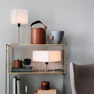 T 500 cross plex bordlampe fra lightyears i klar akryl køb den her! Akryl bordlampe