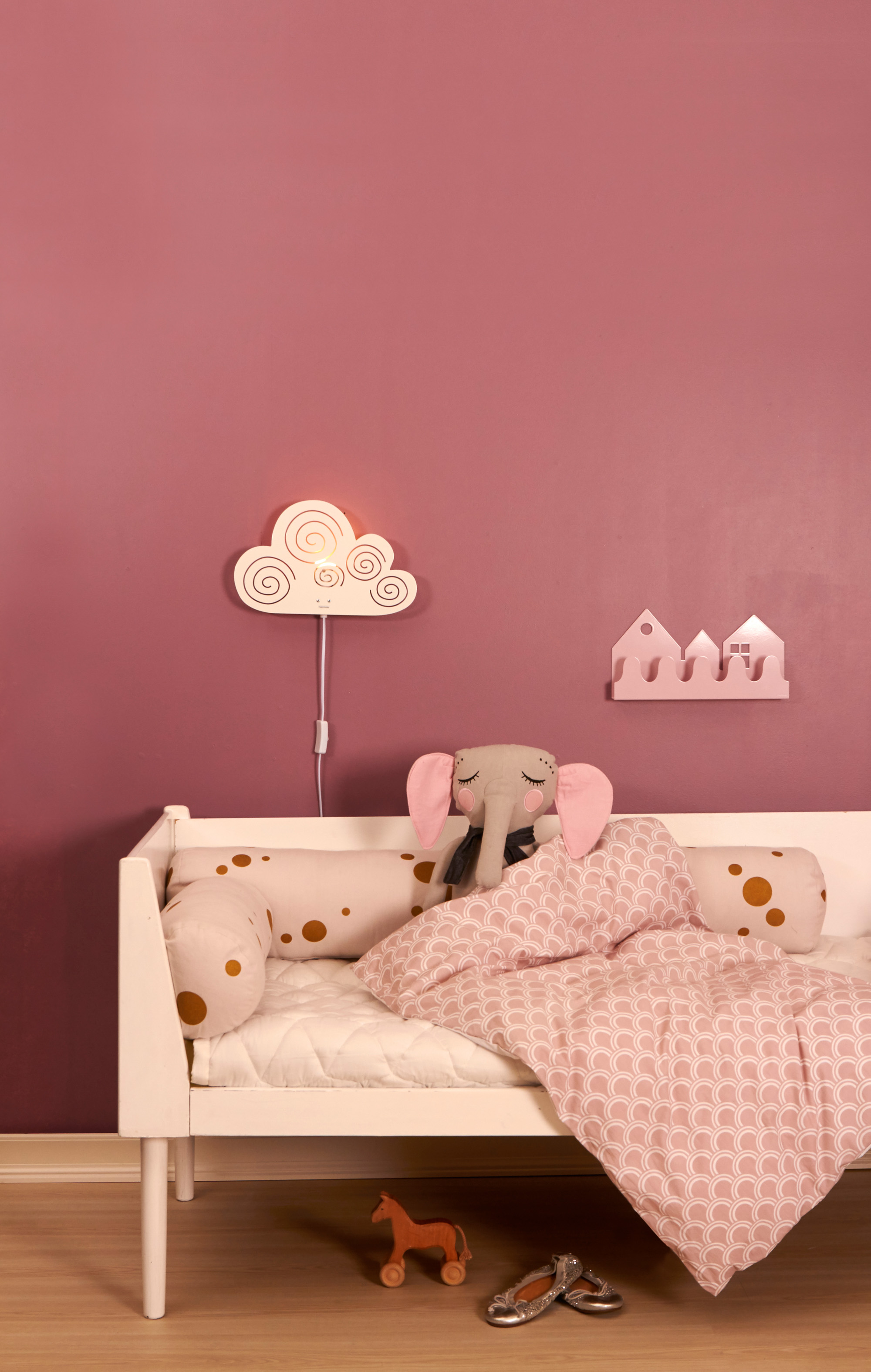 Roommate innovative design lampe til børn - Se de mange varianter hos AndLight!