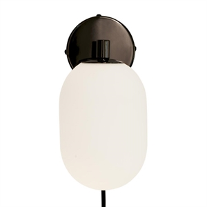 Watt & Veke Noor Væglampe Opal/Sort